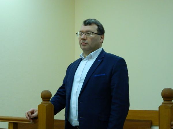 Чиновник Третьяков уличил чиновницу Муравьёву в отсутствии общения0