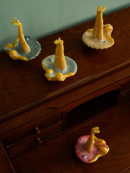 Свечи, игрушки, украшения: новогодние коллекции «Рихтера» с локальными брендами10