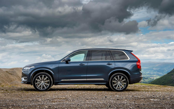 Audi Q7 и Volvo XC90 попали в рейтинг лучших семиместных авто с пробегом0