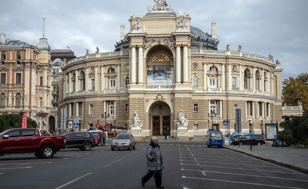 Медведев назвал Одессу русским городом и призвал «возвращаться домой»0