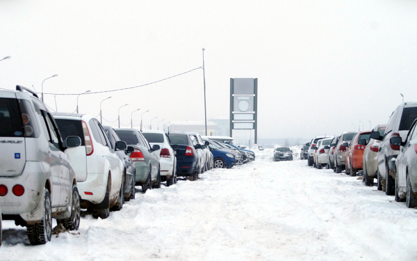 На бывшем заводе Volkswagen в России обнаружены тысячи новых машин. Фото2