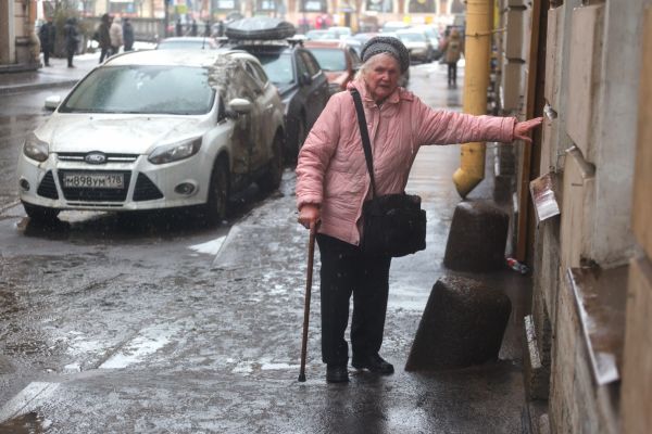 На выходных в Петербурге почти 20 человек получили травмы из-за гололеда0