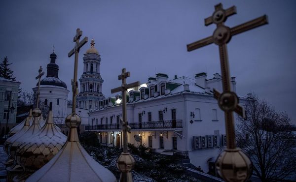 СБУ пришла с обысками в Киево-Печерскую лавру0