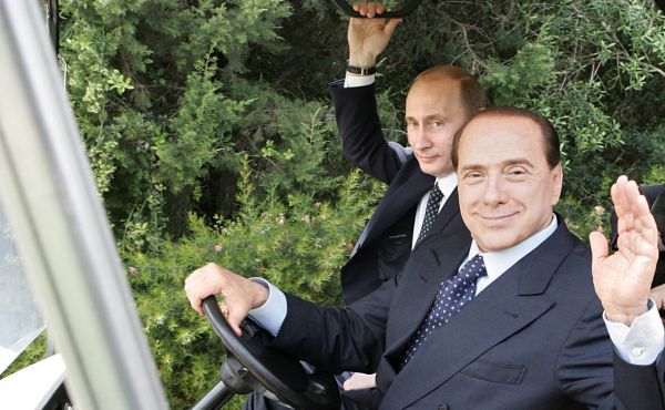Семья Берлускони выставила на продажу виллу, где бывали Путин и Блэр0