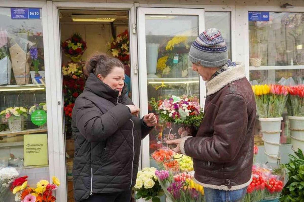 Цветочные подарки к международному женскому дню влетят воронежцам в копеечку