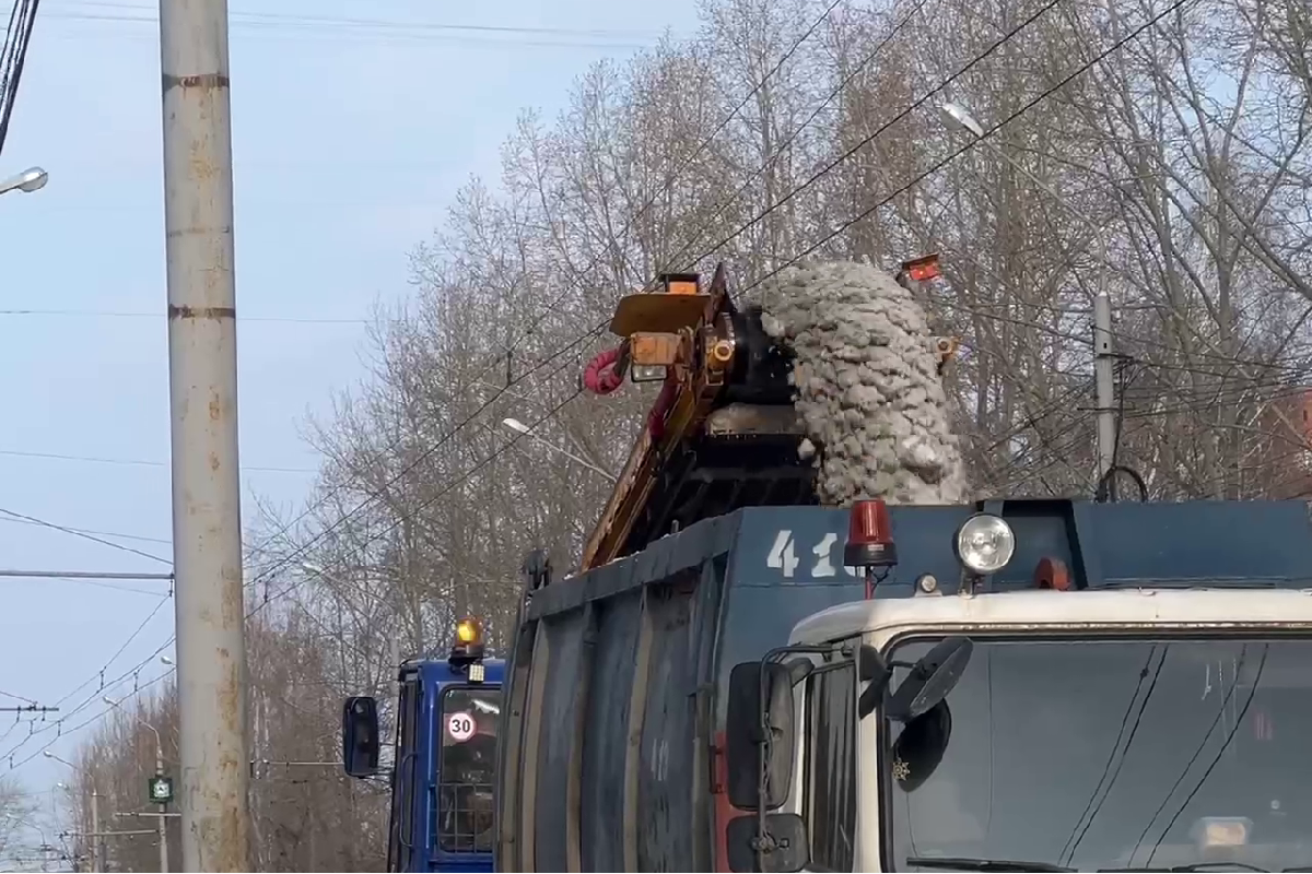 Мэр Томска Махиня лично проверяет качество уборки города от снега