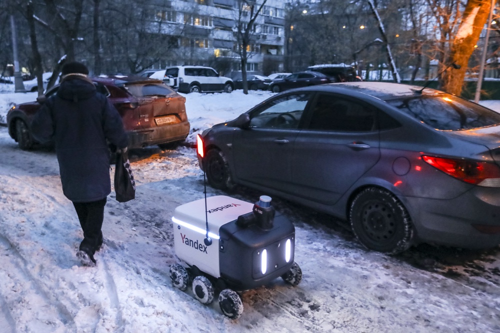 Техника с ИИ берет на себя работу, но сегодня не несет ответственности за ее результат.