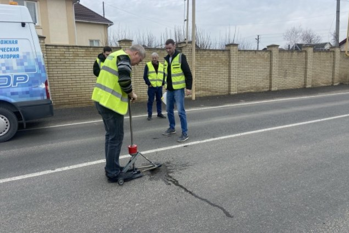 В Адыгее проверили качество недавно отремонтированных дорог