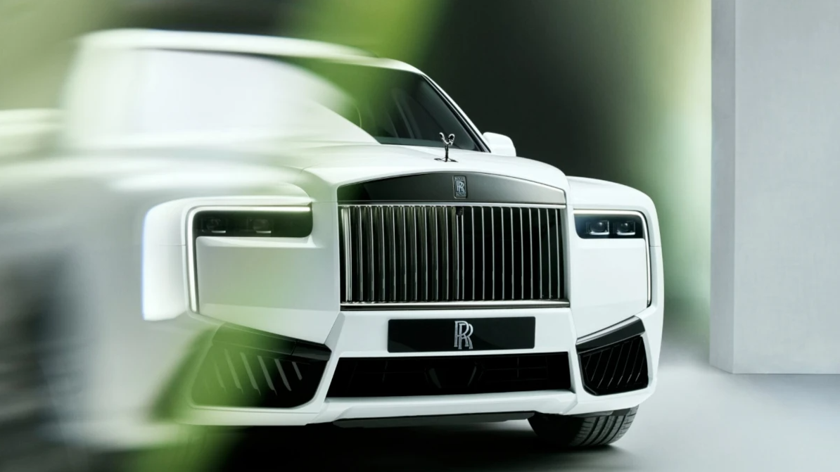 В РФ стартовали официальные продажи люксового внедорожника Rolls-Royce Cullinan Black Badge