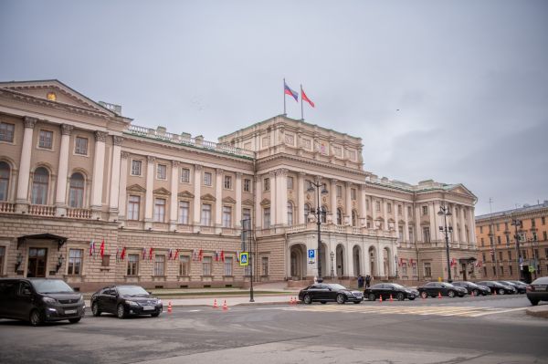 Районные власти в Петербурге попросили из бюджета рекордную сумму0