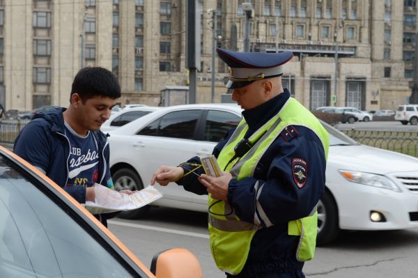 В Ленобласти иностранцам запретили работать в такси0