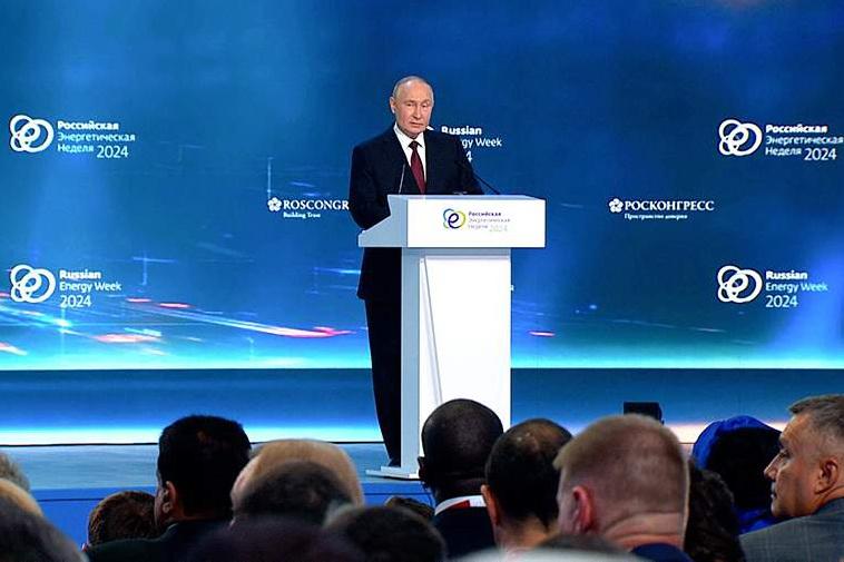 Путин заявил, что Запад проигрывает конкуренцию в сфере энергетики