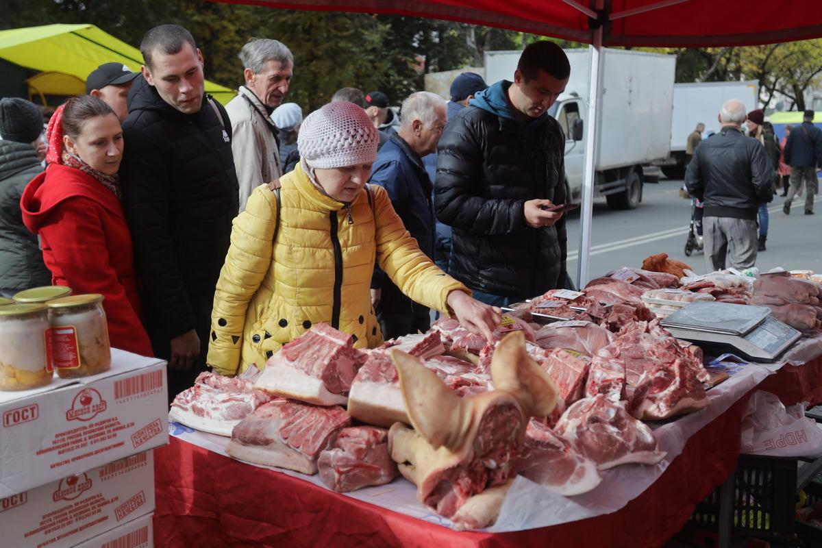 На ярмарках Смоленской области торговали мясом без документов