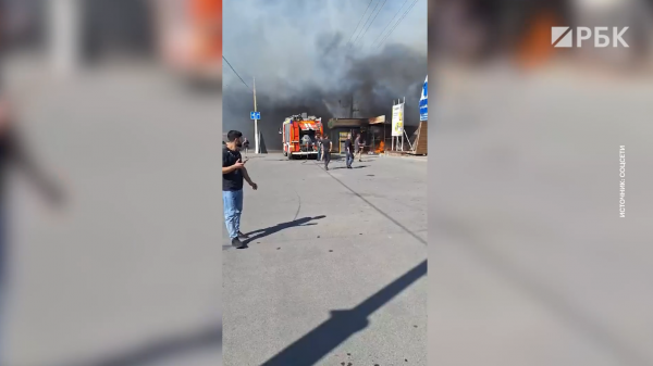 Пожар на месте падения беспилотника в Таганроге. Видео0