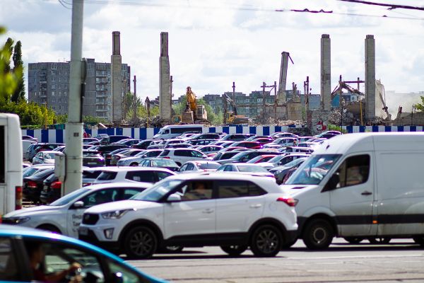 В Калининграде на Центральной площади парковка стала больше0