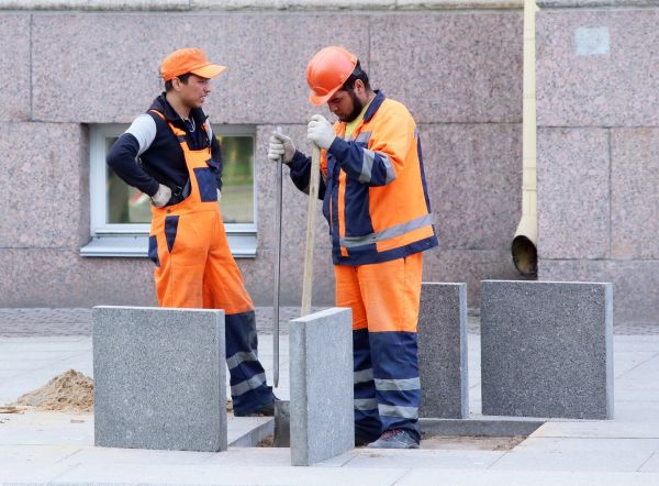 В Петербурге аннулировали тысячи патентов для трудовых мигрантов0