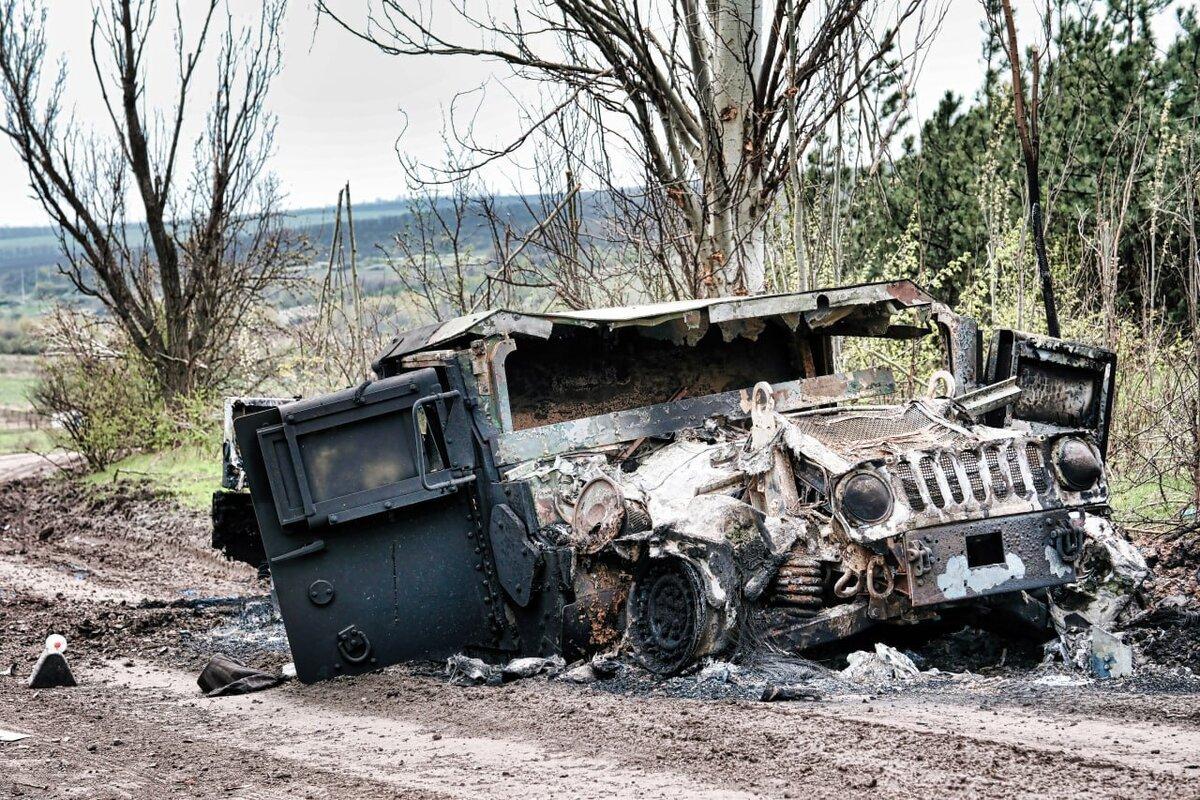 Бойцы «Ахмата» уничтожили в Курской области ангар с танком и пикапами украинской армии