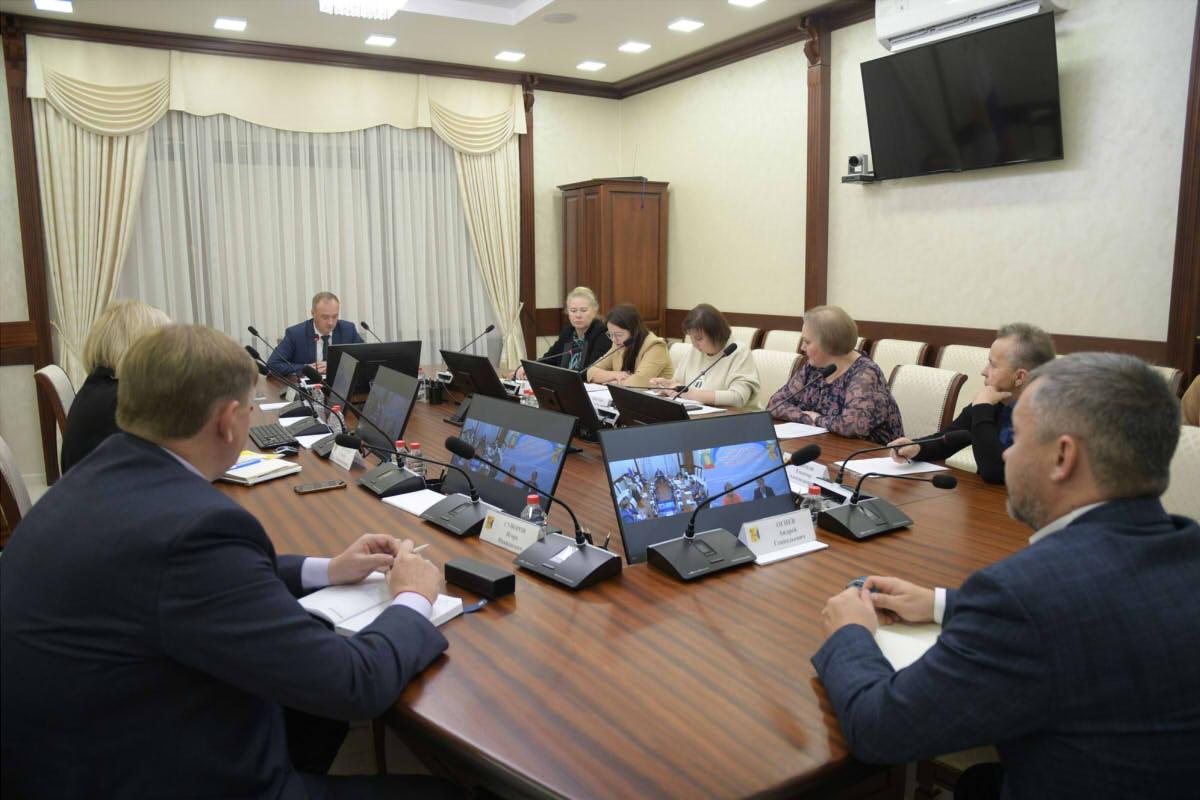 Спикер ЗС Кировской области Роман Береснев: Обязательно посмотрим, насколько эффективна поддержка сельской торговли, и при необходимости ее доработаем