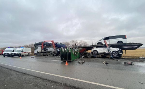 На трассе Тюмень — Омск произошло массовое ДТП с девятью авто. Фото10