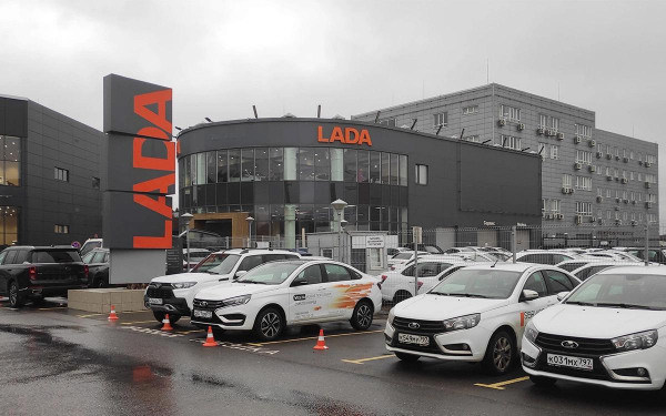 Новые Lada – нарасхват. АвтоВАЗ повысил продажи второй месяц подряд0