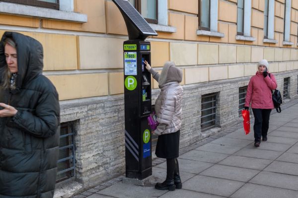 Петербуржцы второй день не могут оплатить парковку0