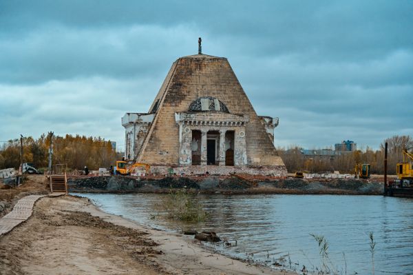 В Казани реставрацию памятника павшим воинам завершат в 2026 году0