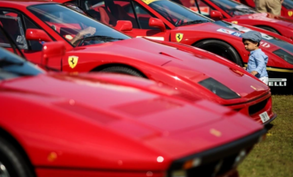 В Новосибирске самый большой транспортный налог получил владелец Ferrari0