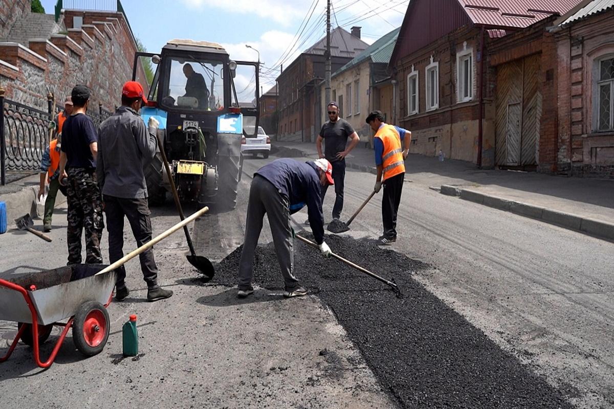 В текущем году на ремонт дорог Владикавказа будет направлено отремонтируют более 700 млн рублей