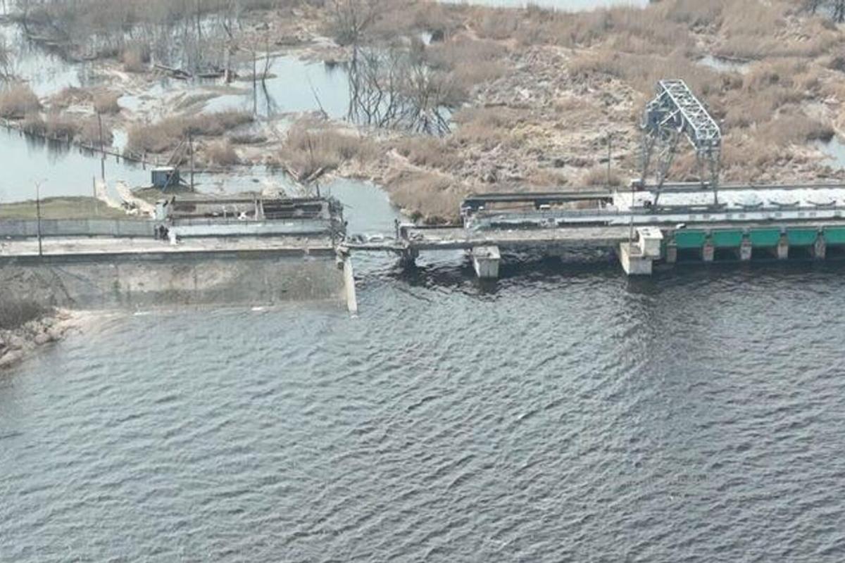 После подрыва дамбы Кураховского водохранилища под водой оказалось все, что находилось в низинах