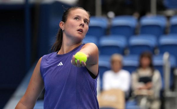 Касаткина разгромно проиграла Свёнтек на Итоговом турнире WTA0