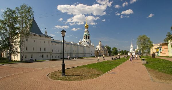 Компания ФосАгро реконструирует Кремлевскую площадь в Вологде0