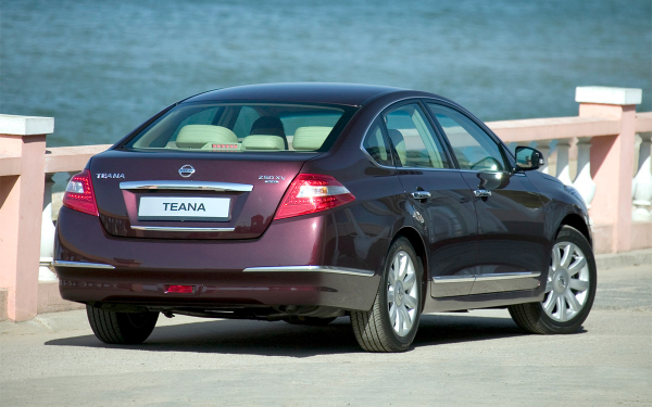 Обзор Nissan Teana: плюсы и минусы, комплектации, фото6