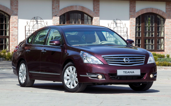 Обзор Nissan Teana: плюсы и минусы, комплектации, фото2