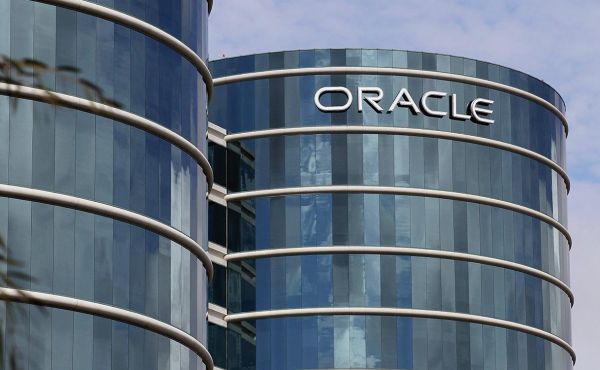 Oracle согласилась выкупить долги своей фирмы в России0