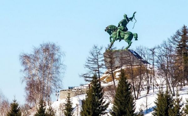 Памятник Салавату Юлаеву может попасть на новую тысячерублевую купюру0