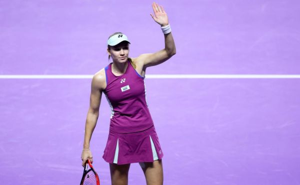 Рыбакина обыграла Соболенко на Итоговом турнире WTA0