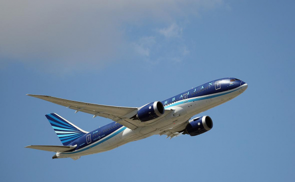 Azerbaijan Airlines приостановила рейсы в 7 городов России0