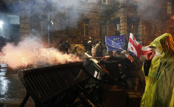 К чему могут привести протесты на улицах Тбилиси0