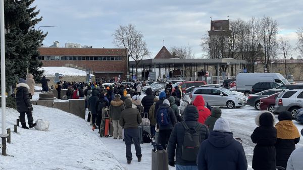 Злость, волонтёры и Армия Спасения: что происходит на эстонской границе0