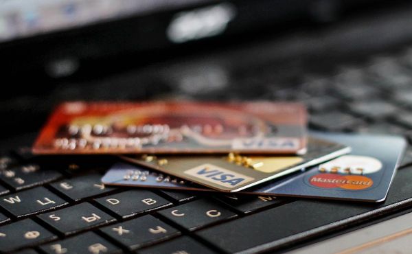 У части карт Visa и Mastercard истекли сертификаты безопасности0