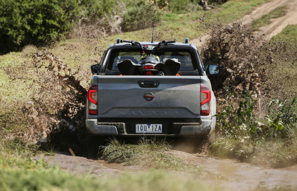 В Россию прибыла особая версия нового Nissan Navarra. Фото и цена2